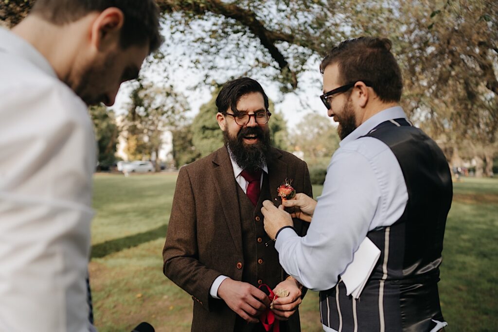 014_brown wedding suit floral buttonhole